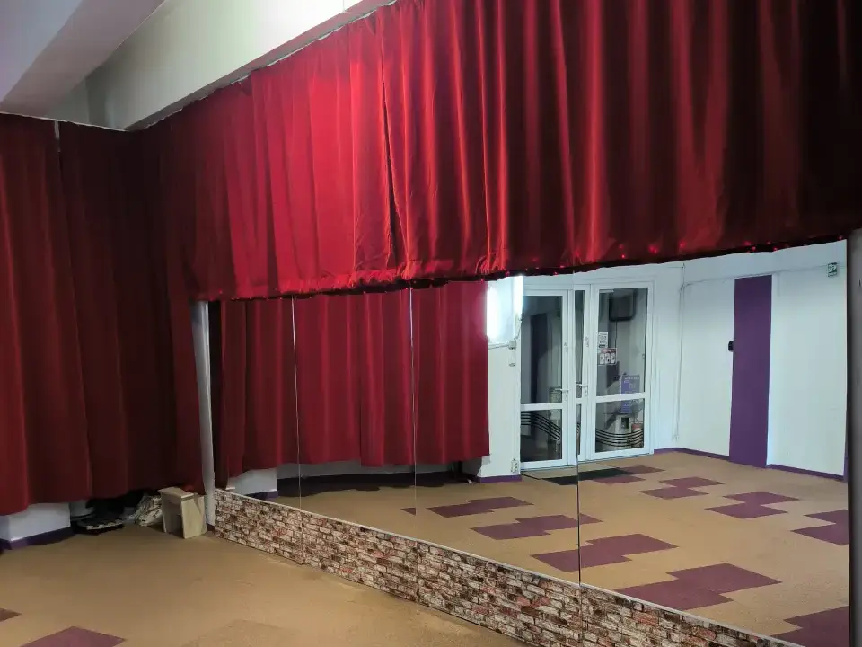 Inchiriez exclusiv, central, sala dans/tetru/sport | București, Sector 4, img 3